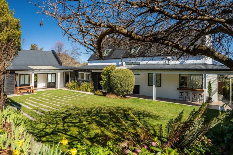 Photo of property in 310 Tucker Beach Road, Queenstown Hill, Queenstown, 9371
