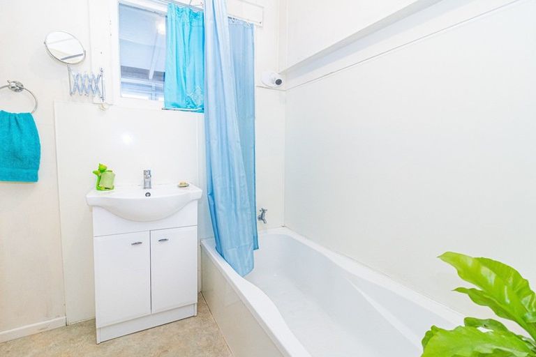 Photo of property in 40 Karaka Street, Castlecliff, Whanganui, 4501