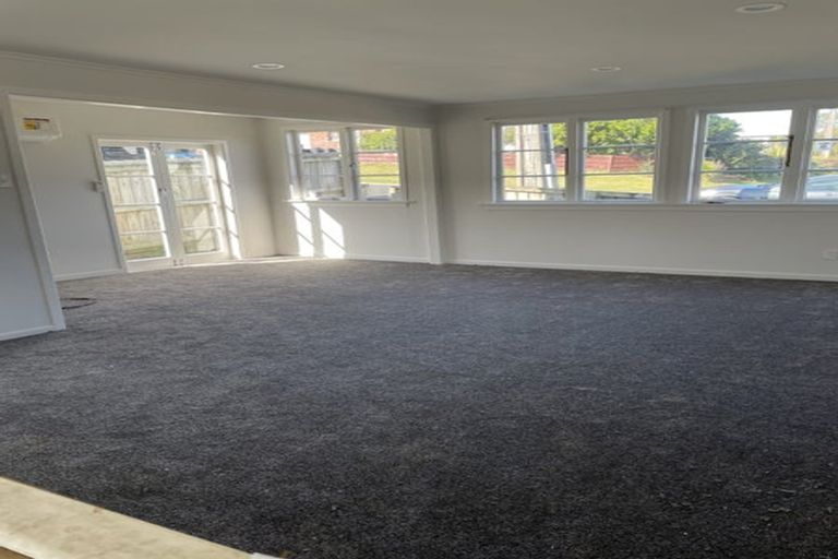 Photo of property in 2 Tiri Road, Manly, Whangaparaoa, 0930