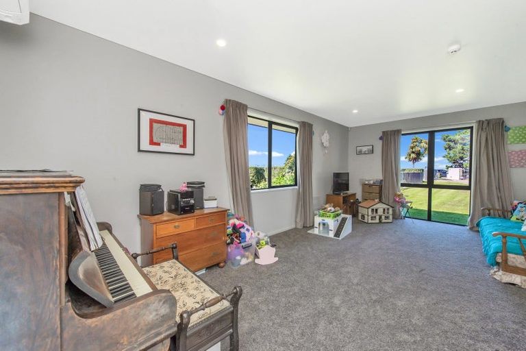 Photo of property in 477 Swamp Road, Burnham, Christchurch, 7677