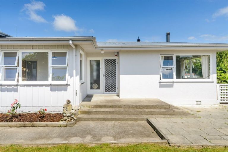 Photo of property in 42 Pitama Road, Awapuni, Palmerston North, 4412