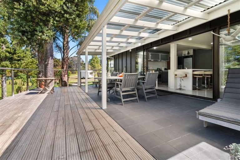 Photo of property in 122 Waireka Place, Whangamata, 3620