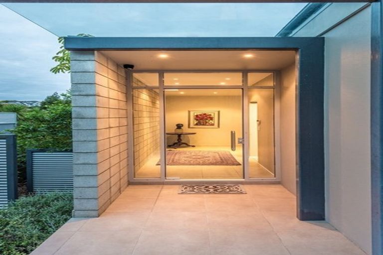 Photo of property in 9 Kahikatea Close, Campbells Bay, Auckland, 0630