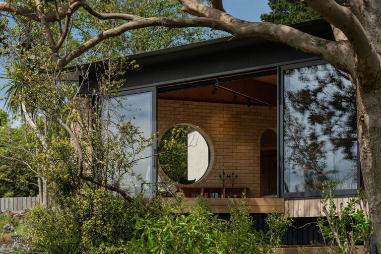 Photo of property in 109b Cliffs Road, Saint Clair, Dunedin, 9012