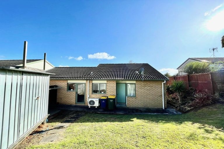 Photo of property in 1/12 Blueridge Close, Sunnyvale, Auckland, 0612
