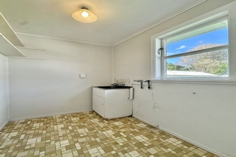 Photo of property in 15 Maher Street, Elderslea, Upper Hutt, 5018