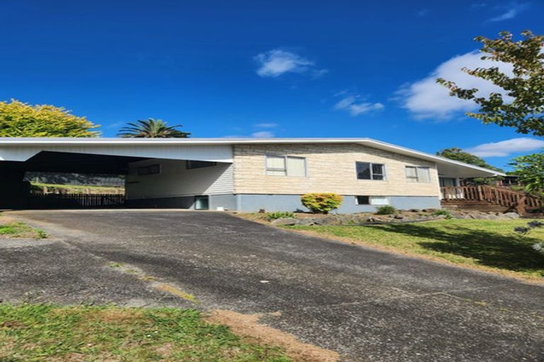 Photo of property in 1 Margan Place, Red Hill, Papakura, 2110