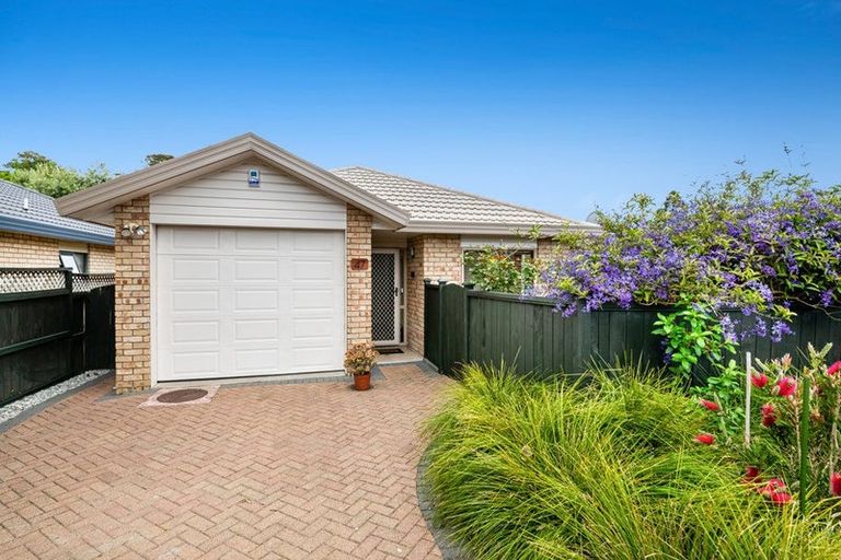 Photo of property in 47 Red Hibiscus Road, Stanmore Bay, Whangaparaoa, 0932