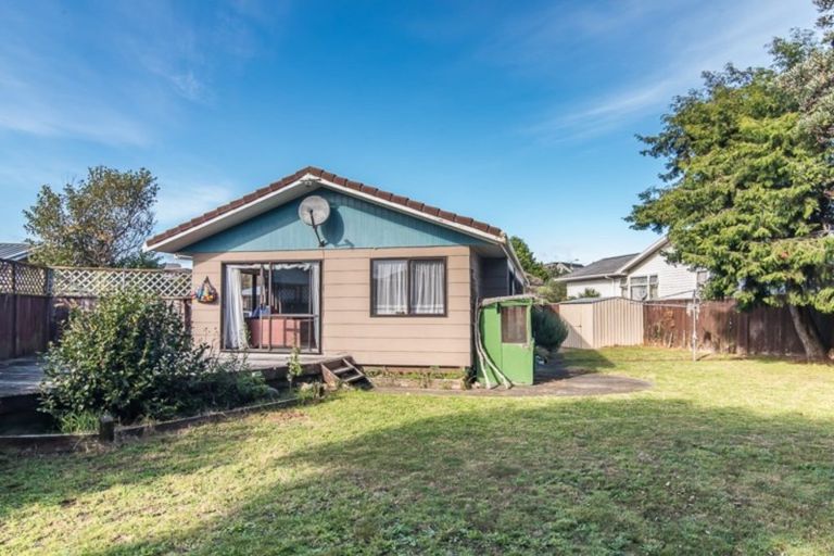 Photo of property in 107 Queens Road, Waikanae Beach, Waikanae, 5036