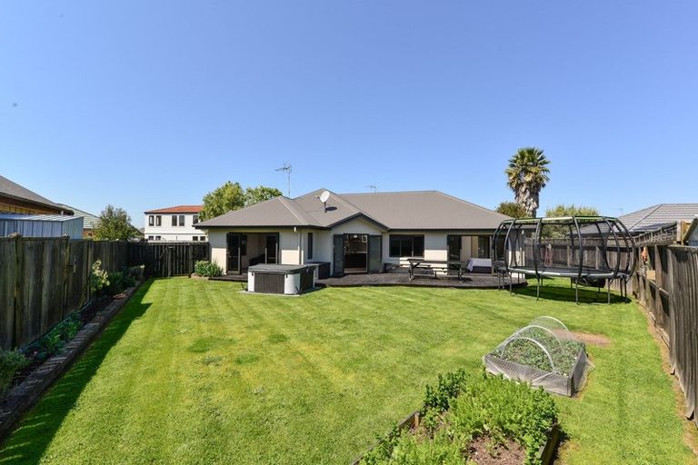 Photo of property in 7 Roderick Place, Rototuna, Hamilton, 3210