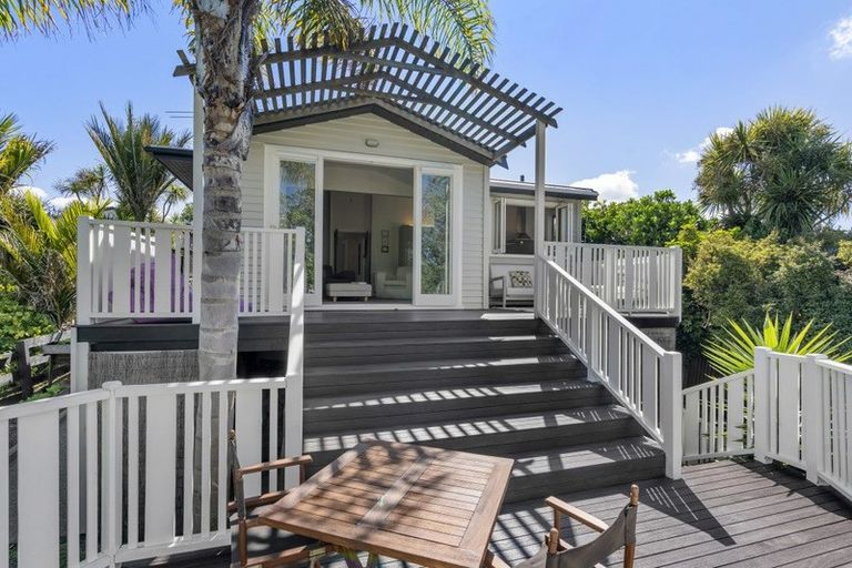 Photo of property in 52 Westmere Crescent, Westmere, Auckland, 1022