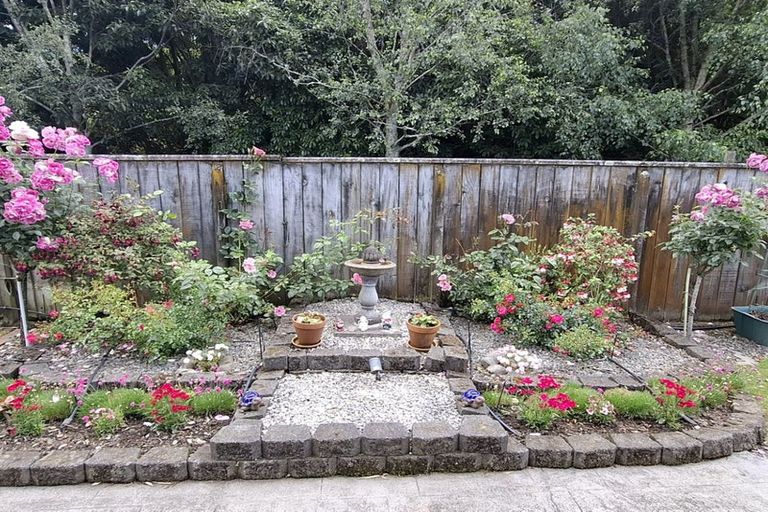 Photo of property in 45 Mary Huse Grove, Manor Park, Lower Hutt, 5019