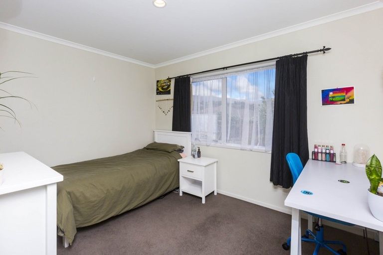 Photo of property in 62 Sunstone Crescent, Brown Owl, Upper Hutt, 5018