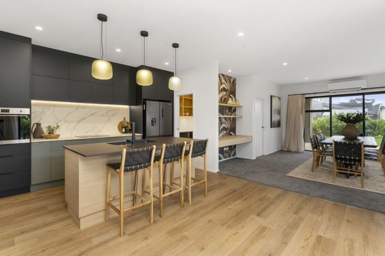 Photo of property in 45 Te Ara Kawakahia, Waikanae, 5036