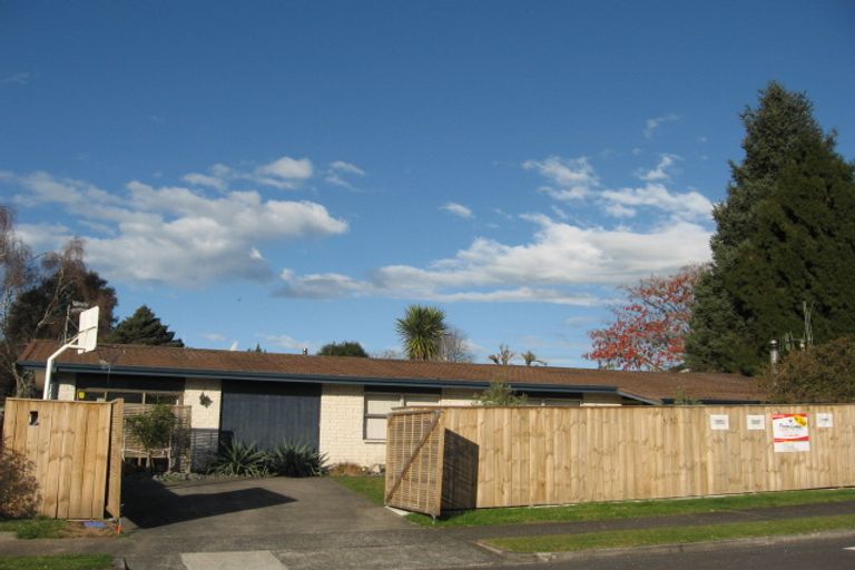 Photo of property in 1 Awanui Place, Welcome Bay, Tauranga, 3112