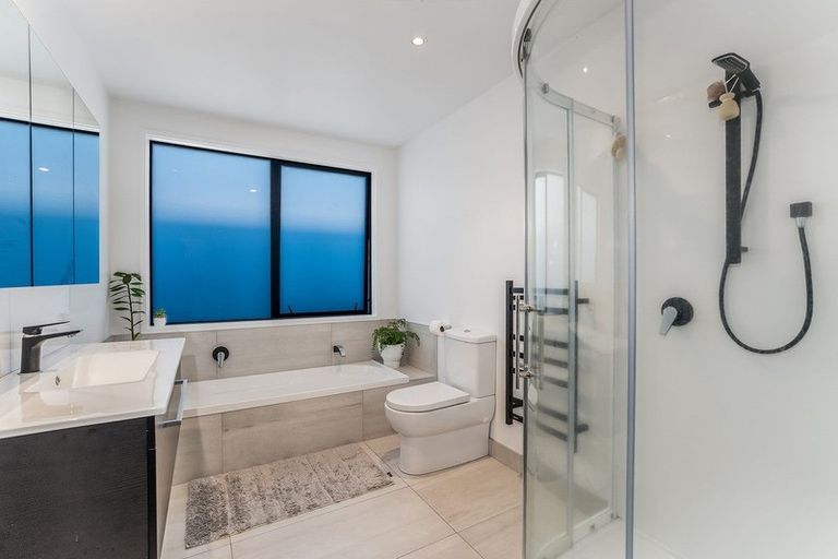 Photo of property in 10 Knightia Drive, Papamoa Beach, Papamoa, 3118