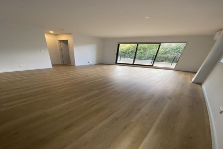 Photo of property in 32d Potter Avenue, Northcote, Auckland, 0627