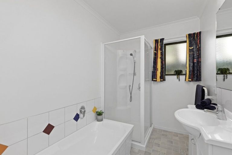 Photo of property in 9 Gloucester Street, Silverstream, Upper Hutt, 5019