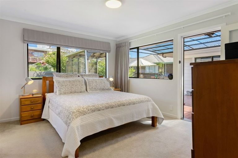 Photo of property in 21a Alexander Street, Cockle Bay, Auckland, 2014