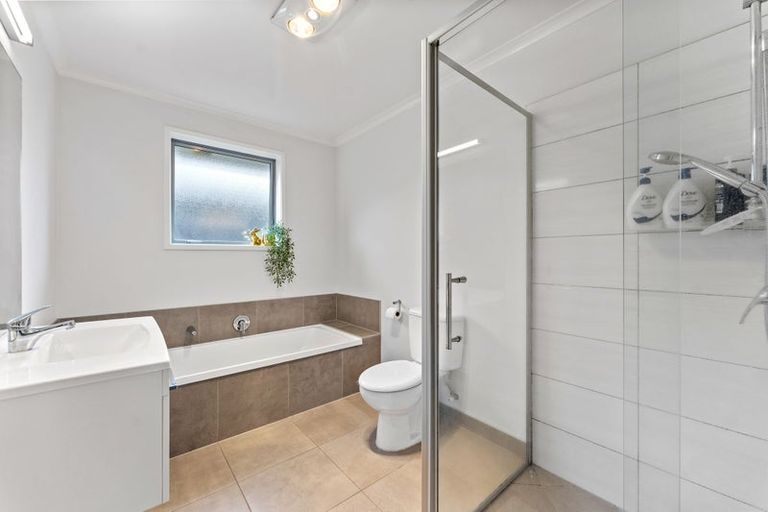 Photo of property in 17 Perla Road, Pukekohe, 2120