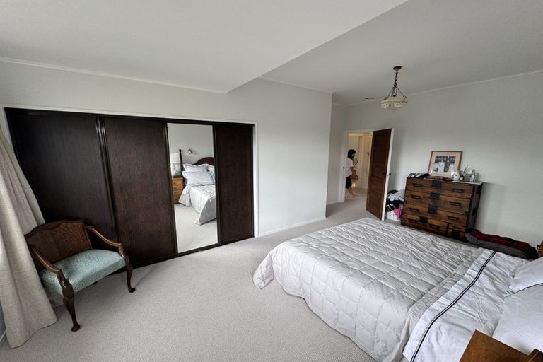 Photo of property in 2 Homewood Crescent, Karori, Wellington, 6012