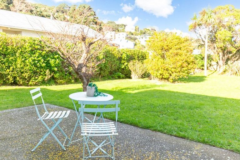 Photo of property in 16 Athens Street, Miramar, Wellington, 6022