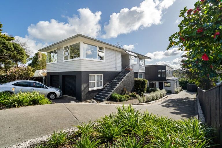 Photo of property in 5b Nea Place, Hillcrest, Auckland, 0627