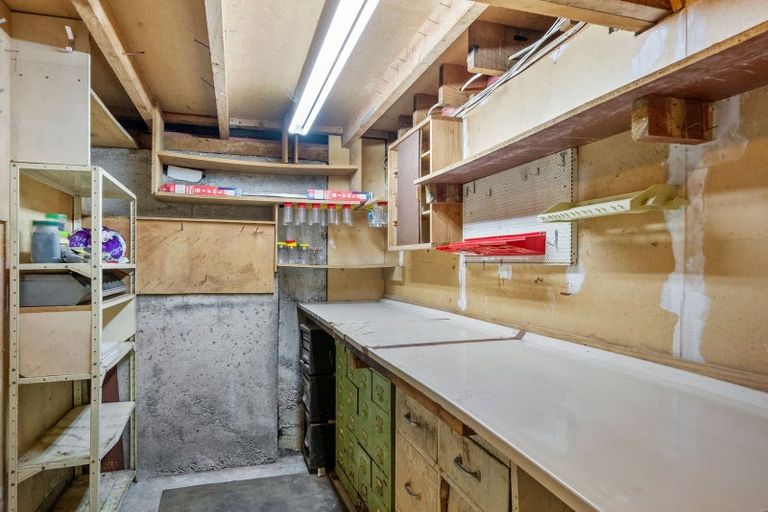 Photo of property in 18 Forest Road, Pinehaven, Upper Hutt, 5019