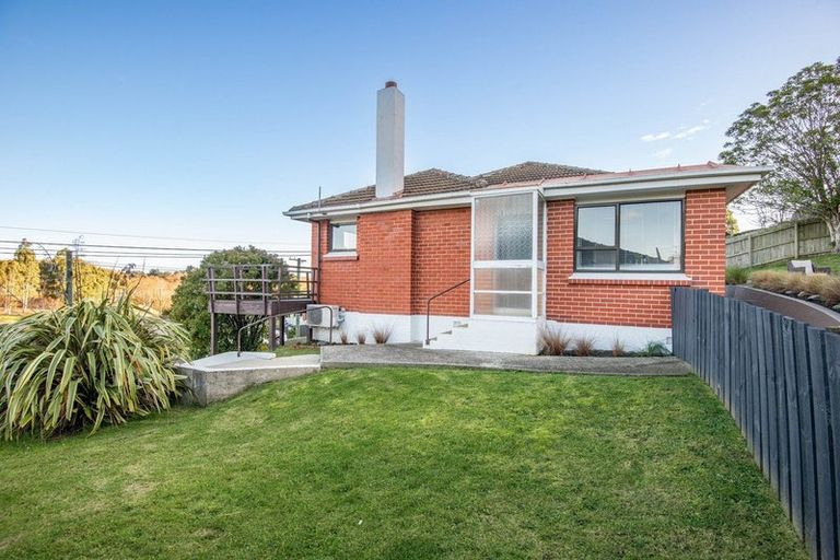 Photo of property in 17 Waldron Crescent, Green Island, Dunedin, 9018