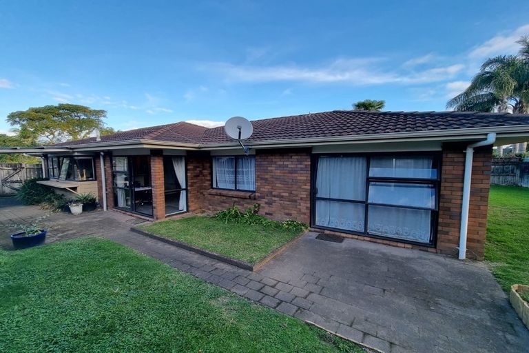 Photo of property in 162 Walter Strevens Drive, Conifer Grove, Takanini, 2112