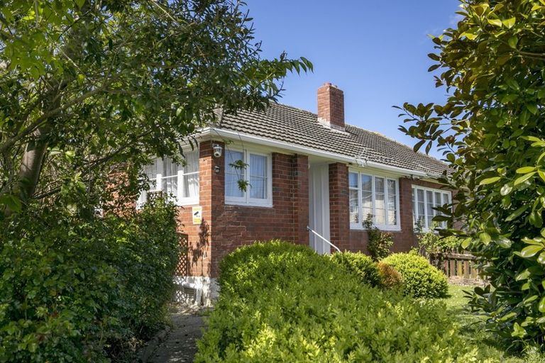 Photo of property in 188 Cambridge Terrace, Naenae, Lower Hutt, 5011