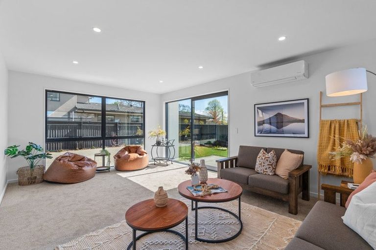 Photo of property in 112a Paparoa Street, Papanui, Christchurch, 8053