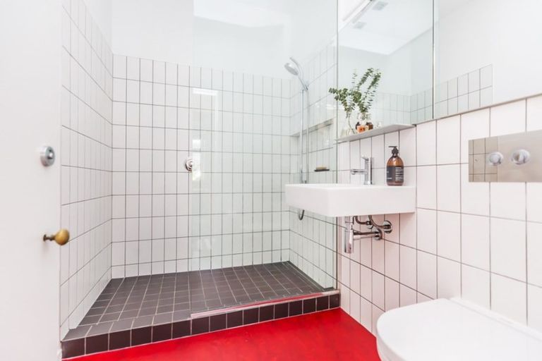 Photo of property in 98 Wilson Street, Newtown, Wellington, 6021