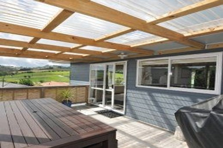 Photo of property in 27 Mamaku Rise, Welcome Bay, Tauranga, 3112