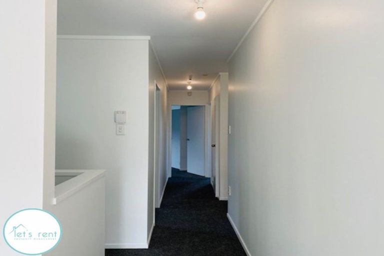 Photo of property in 13 Volante Avenue, Wattle Downs, Auckland, 2103