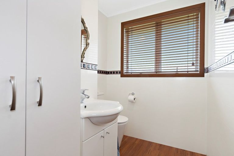 Photo of property in 15 Darraghs Road, Brookfield, Tauranga, 3110