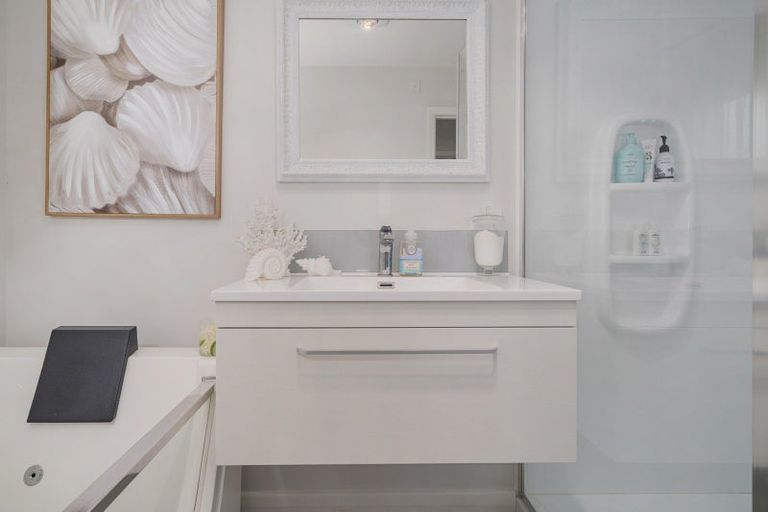 Photo of property in 35 Waione Avenue, Athenree, Waihi Beach, 3177