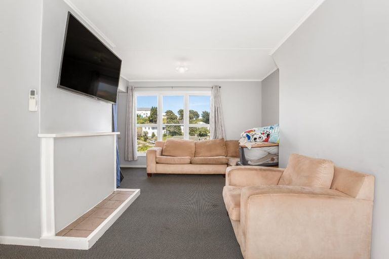 Photo of property in 78-80 Hereford Street, Cannons Creek, Porirua, 5024