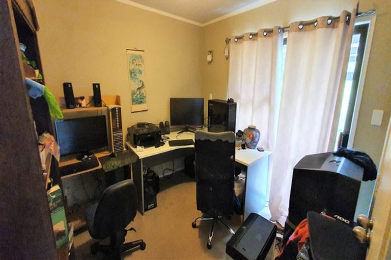 Photo of property in 90 Stapleford Crescent, Browns Bay, Auckland, 0630