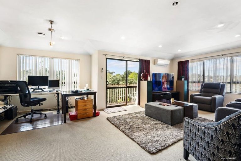 Photo of property in 26a Woodstock Road, Forrest Hill, Auckland, 0620