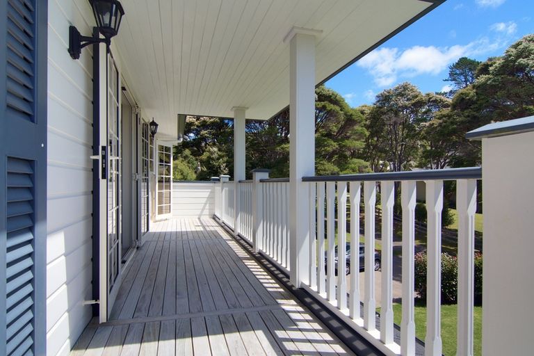Photo of property in 33 Cochran Road, Oratia, Auckland, 0604