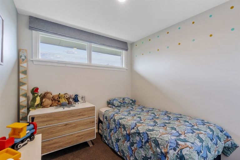 Photo of property in 215 Grimseys Road, Redwood, Christchurch, 8051