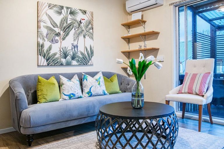 Photo of property in 2/7 Dakota Avenue, Beach Haven, Auckland, 0626