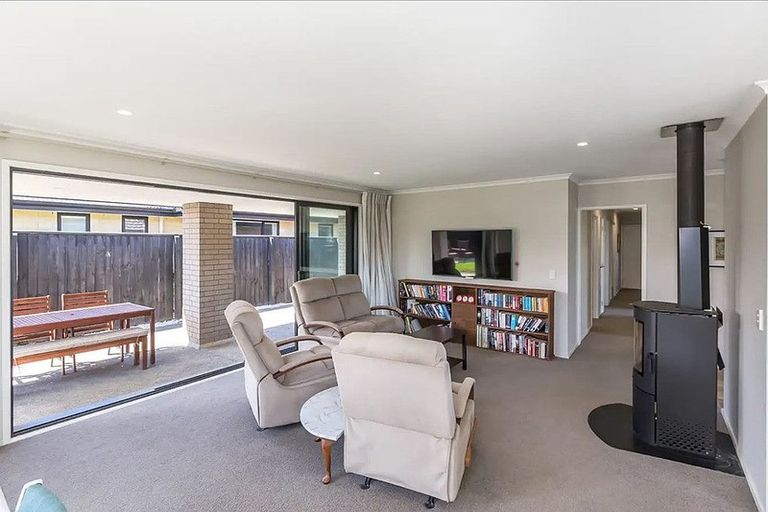 Photo of property in 17 Farthing Drive, Prebbleton, 7604