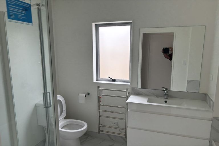 Photo of property in 78b Lincoln Park Avenue, Massey, Auckland, 0614