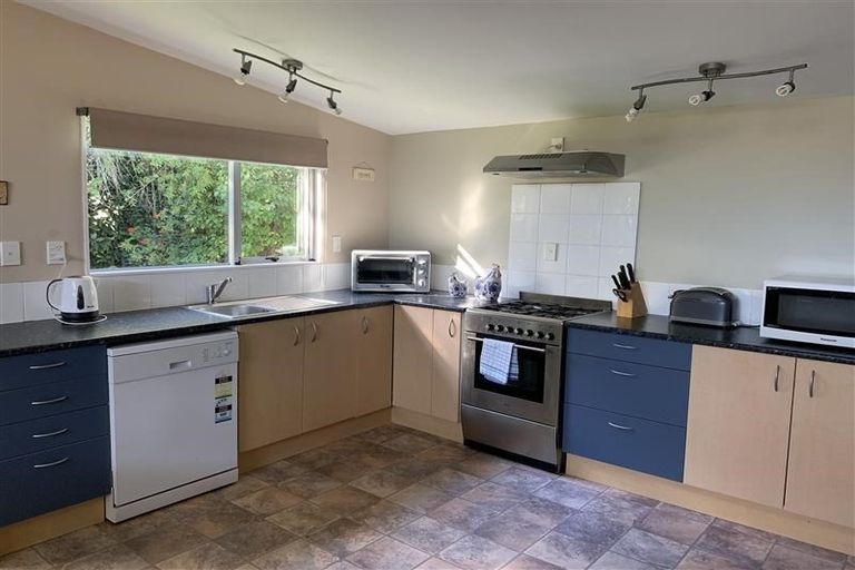 Photo of property in 40 Aranui Road, Mapua, 7005