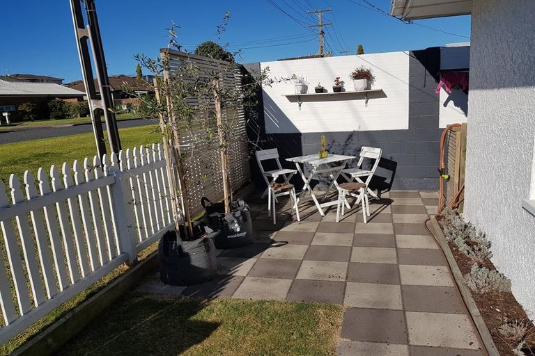 Photo of property in 62 Pitau Road, Mount Maunganui, 3116