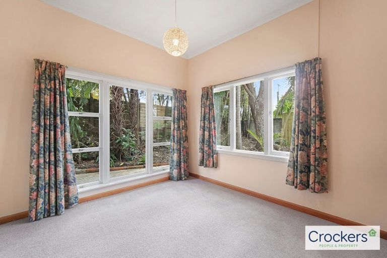 Photo of property in 29 Sunset Road, Totara Vale, Auckland, 0632