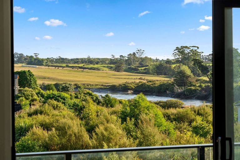 Photo of property in 63 Hayfield Way, Karaka, Papakura, 2113