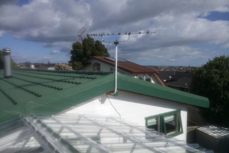 Photo of property in 14 Binda Place, Botany Downs, Auckland, 2010